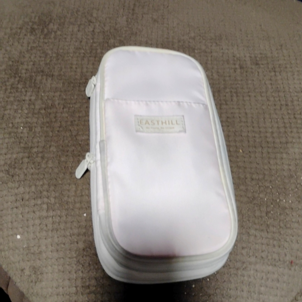 Easthill makeup purse